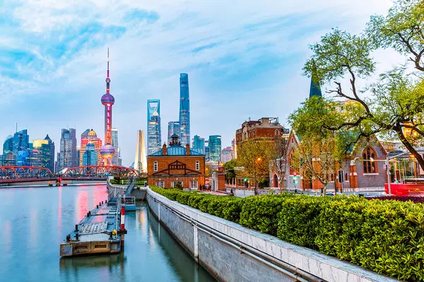 Ostchina - Von Shanghais Wolkenkratzern zu den Gärten Zhejiangs
