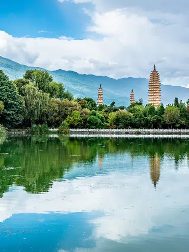 China - Yunnans Kaleidoskop der Traditionen